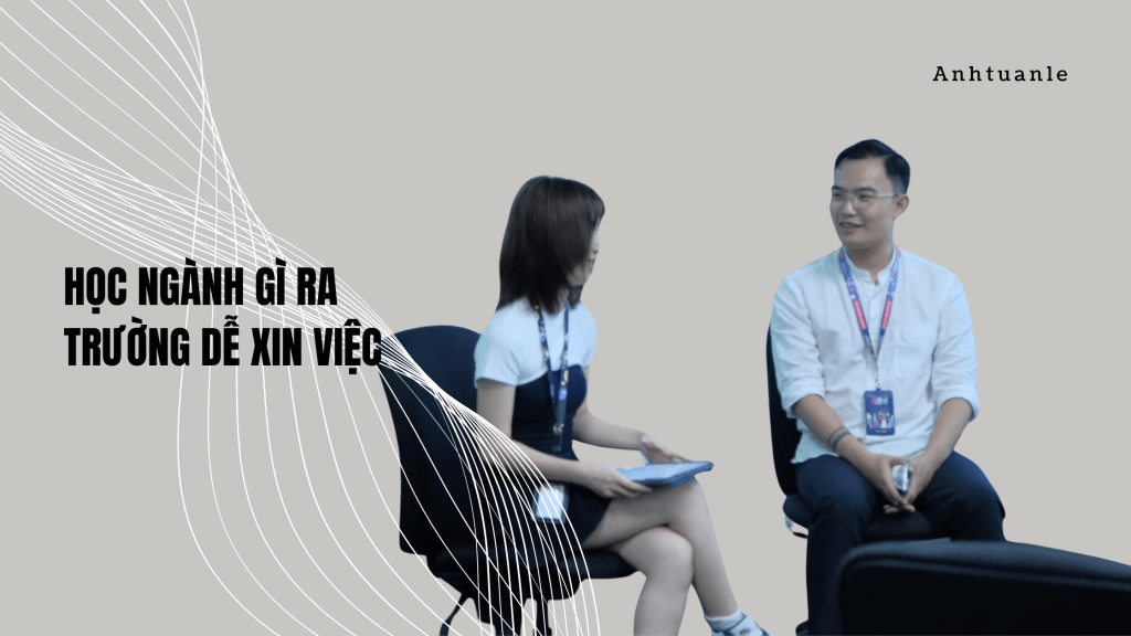 Cho con học ngành nào để ra trường dễ xin được việc?