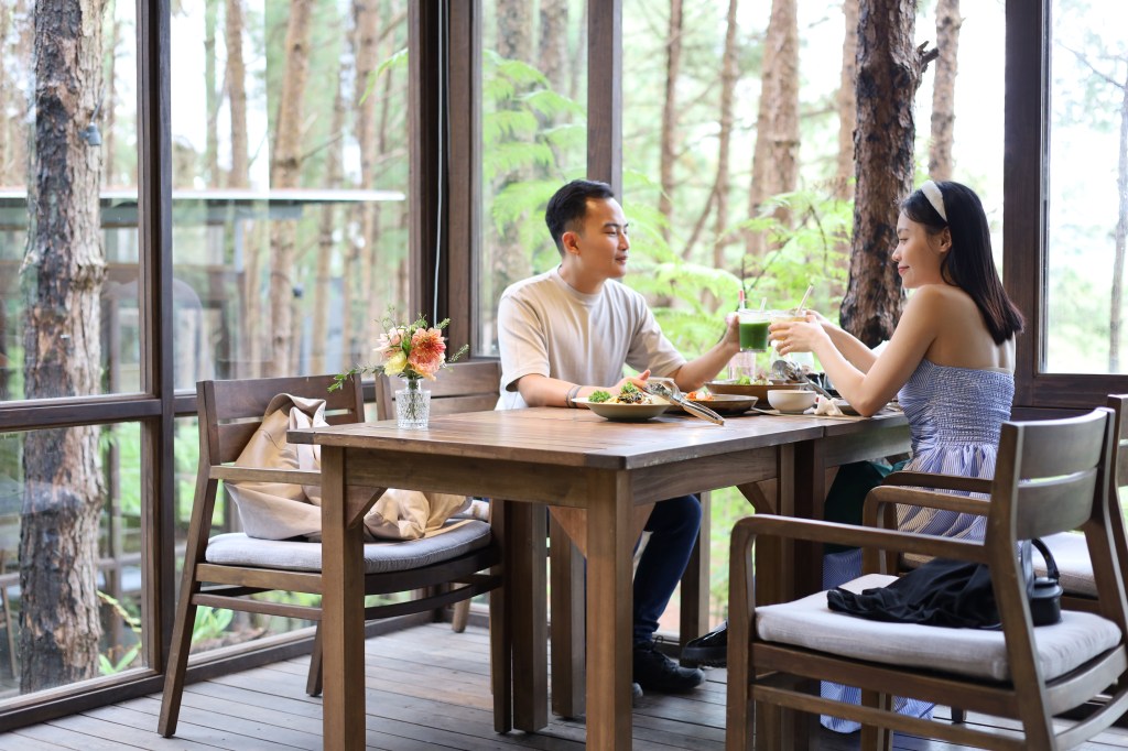 10 phút lắng nghe và bí quyết nhà mình luôn vui&nbsp;vẻ