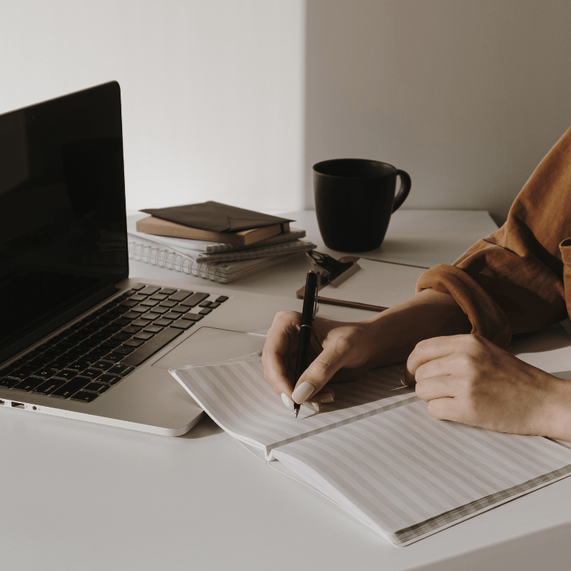 Xây dựng sự nghiệp chứ không chỉ kiếm một công&nbsp;việc