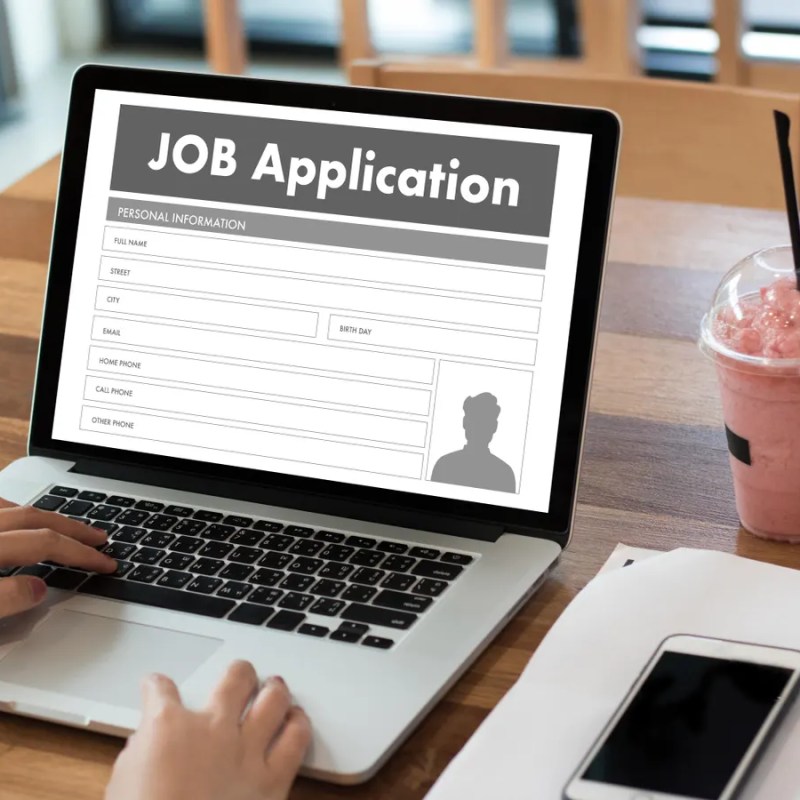 Nộp CV mãi trên Ybox, VietnamWorks, TopCV mà ít được phản hồi: Bạn có thể thay đổi điều&nbsp;gì?